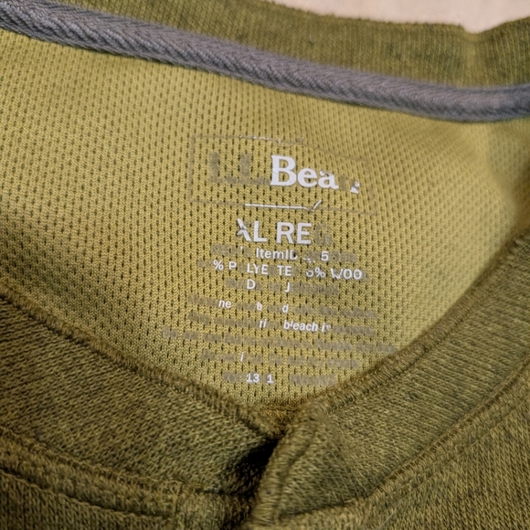 L.L. Bean Mens XL Henley Green Wool Blend Elbow Patches Outdoors - Picture 2 of 6